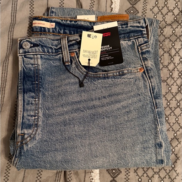 Levi’s Premium Wedge Boot Jeans 👖 - Picture 7 of 13